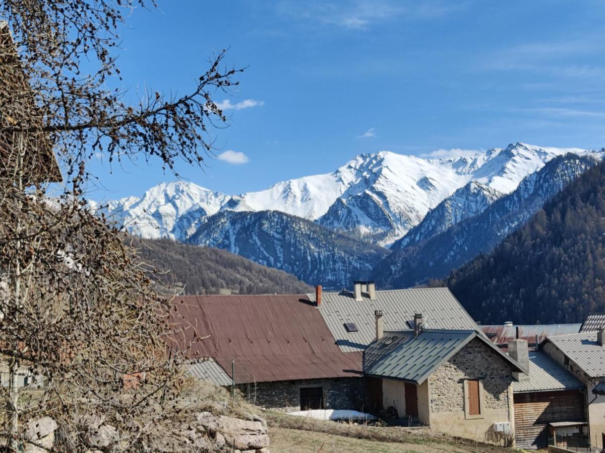 Chalet Ailleurs Appartement A Molines En Queyras Exterior foto
